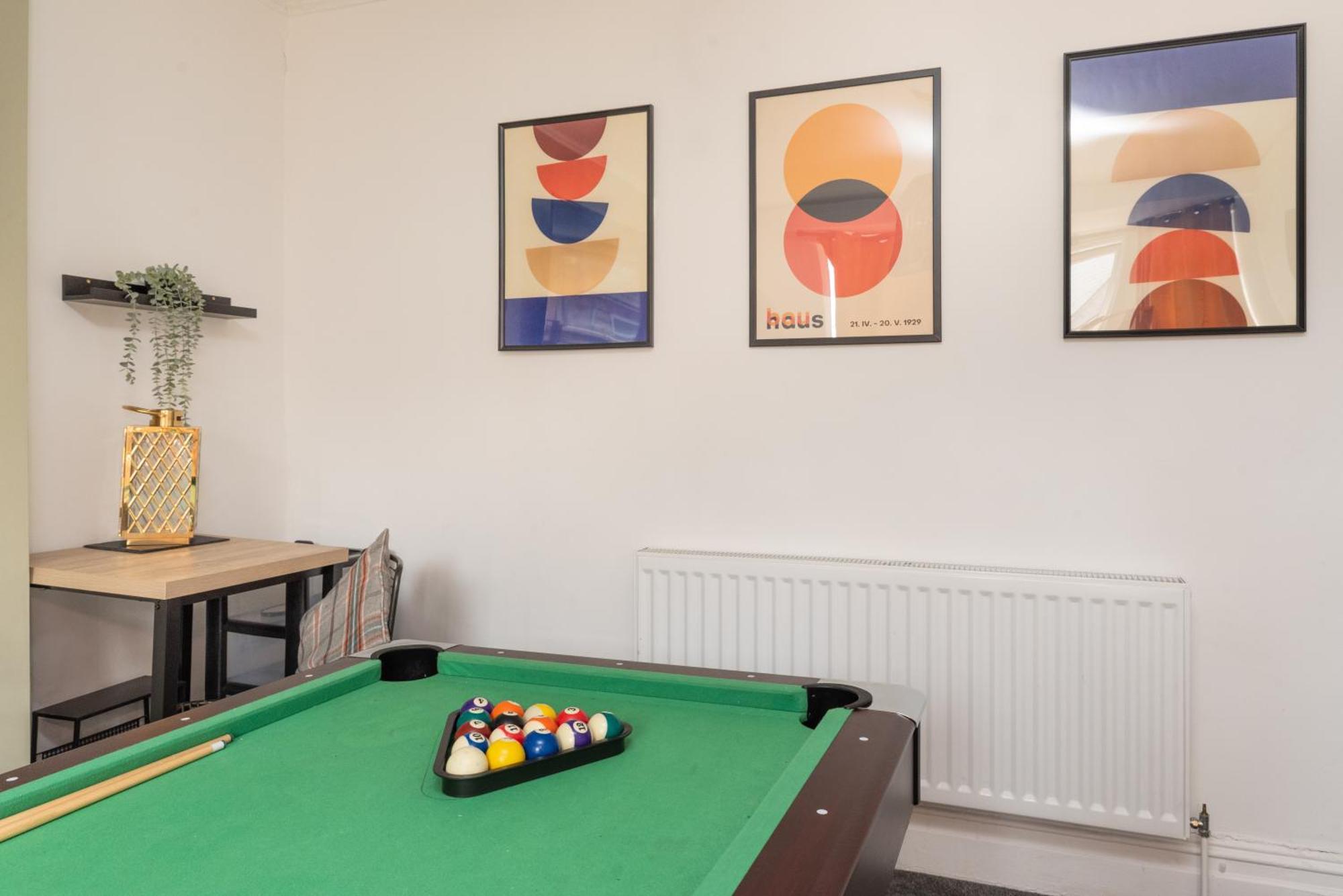Sophia's Retreat - 2 Floor 4 Bed - - Coastal Getaway Newport (Gwent)